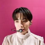 나 지나가던 개한테 바지 뜯겼눈데