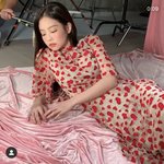 제니 <b>이날</b> 사진 있는사람ㅜㅜ