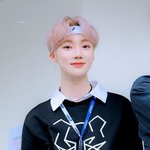 [더보이즈] <b>아식스</b> 갔는데