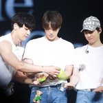 [EXO] 이 사진 원본이나 <b>좌표</b> 아는 사람?