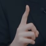 난 백현이 <b>검지</b>손가락 휜게 넘좋음