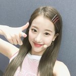 언제나 <b>이나은</b> 편