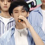 [NCT즌] 이마크 <b>베레모</b> 진짜 여운이 안 가신다..