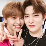 [NCT즌] 정재현이 들고 찍었지만..그래도 나재민 <b>셀카</b>