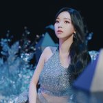 유지민찢었다