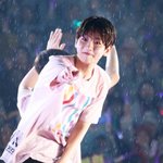 백현아 밖에 비 <b>온다</b>