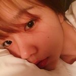 조유리 <b>이</b> 셀카 남<b>돌</b> 누구 닮앗는데 누굴까 ㅈㅂ