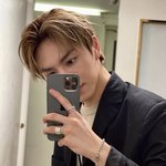 [펜타곤] 형구 새 거울<b>셀카</b>