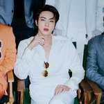 김석진 선글라스 <b>천</b><b>국가</b>네