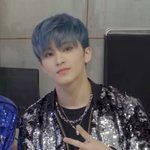 [NCT즌] <b>이마크</b> 이날 슴 글로벌샵 포카 찍음