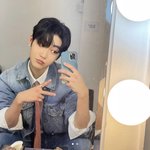 [더보이즈] 이 미모의 <b>남성</b>