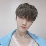 나<b>재민</b> 셀카 뭘로 찍었길래