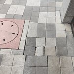 <b>보도블럭</b> 파손으로 인해 발뼈골절, 인대파열 진단을 받았으나 평택시...