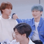 [NCT즌] 맠동 <b>손등뽀뽀</b> 큐큐뮤직에서 터짐