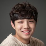 [댓글부탁해] 얘 누구랑 많이 닮은거 같음?