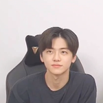[NCT즌] 검정<b>반팔</b><b>티</b>..개좋다