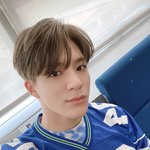 [NCT즌] 젠오 <b>이셀카</b> 졸라 잘찍엇다