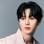 황민현 피부 뭔데 진짜;