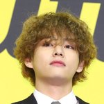 뷔 머리 이거 <b>설마</b> 최근은 아니지?