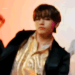 김태형 너어는 진짜... 자기 <b>손등</b>에