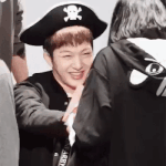 프로 <b>악수</b> 스루 돌