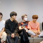 [NCT즌] <b>한</b> 걸음 <b>뒤</b>엔 항상
