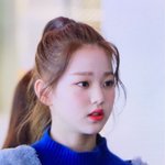 ㄹㅇ장원영 보니까 <b>젖살</b>이 빠지긴 하나봄