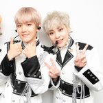 [EXO] 너네 이건 보고 현생 <b>사냐</b>