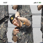 [EXO] 연예인은 연예인이네 백현이 사진떴