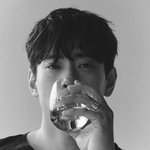 글씨체 <b>갭</b> 엄청 나는 배우