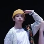 근데 뷔 <b>콧대</b> 진짜 작살난다