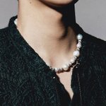 세훈이 <b>진주</b>목걸이...