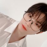 [세븐틴] <b>이지훈</b> 안경은 진짜 반칙이다...