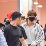 방탄 <b>뷔</b> 이 <b>사진</b> 언제인지 아는 사람?