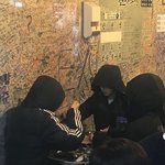 나 2년전에 <b>곱창집</b>에서 아이즈원 봤을때다