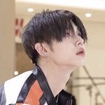 [TXT] 연준이 <b>턱선</b> 되게 신기하다