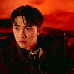 이번 컨셉 <b>몬스터</b>같은 건가 봄