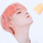 뉴 너무 예뻐서 정신 못차리는 <b>더비</b>