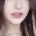이런 <b>립</b> <b>색깔</b> 제품 아는사람있어??