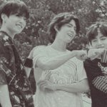 <b>정국</b> <b>뷔</b> 박보검 이거 머야