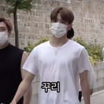 현재오빠한테 안기고 싶어