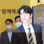 <b>도영</b> 진짜 (내취향으로) 잘생겼는데...