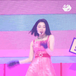 [로켓펀치] <b>윤경</b>이 흑단발에 핫핑크 너무 찰떡쓰