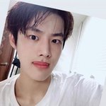 얘 신인인데 존잘<b>이네</b>