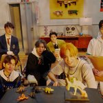 [EXO] 내 두 눈을 <b>의심</b>함