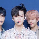 [NCT즌] ㅈㅁ이 단체사진에서 서있는 <b>포즈</b>? 좀 신기하지 않녀
