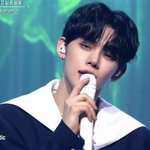 [TXT] <b>남자</b>는 어깨와 가슴으로 <b>말</b>한다