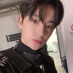 이거 갈<b>발</b>이냐 흑발이냐