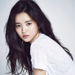 데뷔 5주년을 맞이했다는 배우