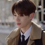 금동현 ㅈㄴ 잘생겨짐